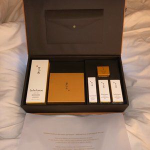 Sulwhasoo Timeless Beauty Icons set brand new in box